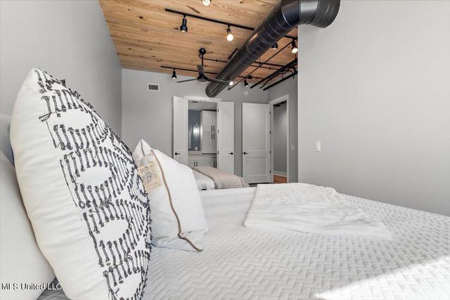 145 Republic Street, 703, Madison, MS 39110