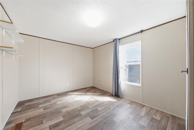 100 St Croix Dr, Point Blank, TX 77364