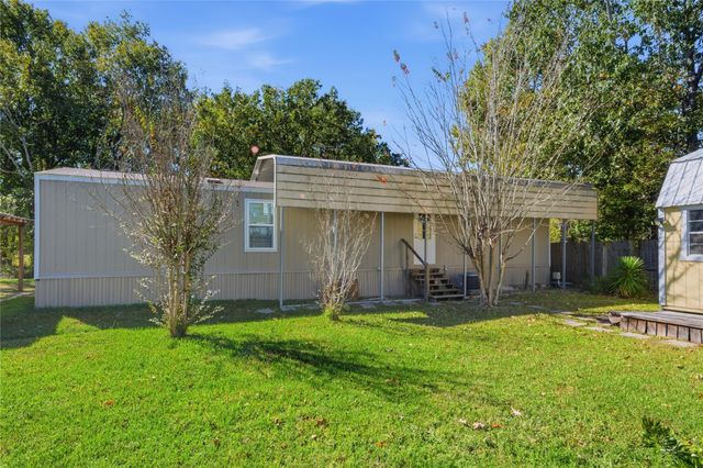 100 St Croix Dr, Point Blank, TX 77364