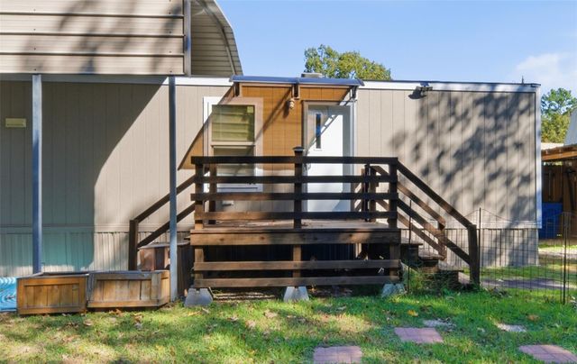 100 St Croix Dr, Point Blank, TX 77364