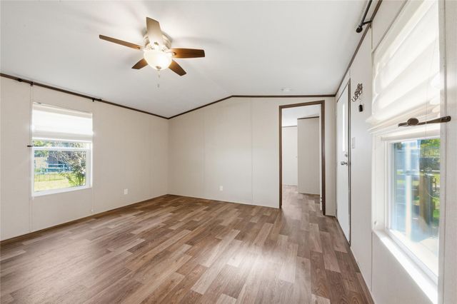 100 St Croix Dr, Point Blank, TX 77364