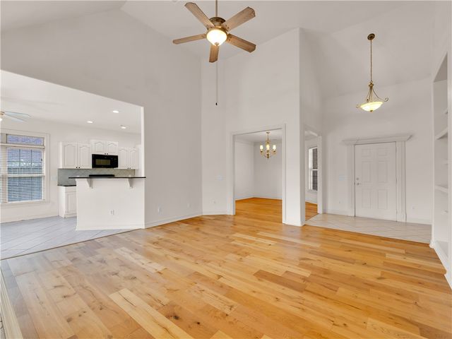 528 N Brices Cross Drive, Fayetteville, AR 72704