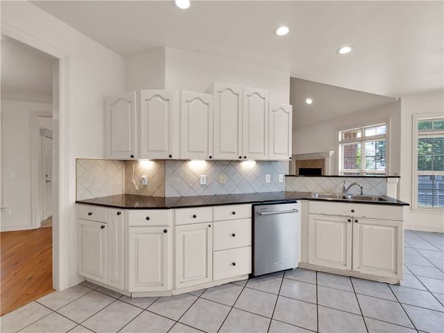 528 N Brices Cross Drive, Fayetteville, AR 72704