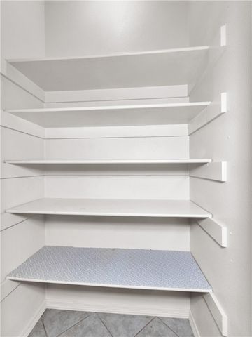 528 N Brices Cross Drive, Fayetteville, AR 72704