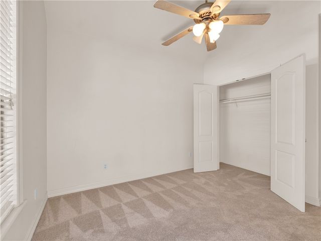 528 N Brices Cross Drive, Fayetteville, AR 72704