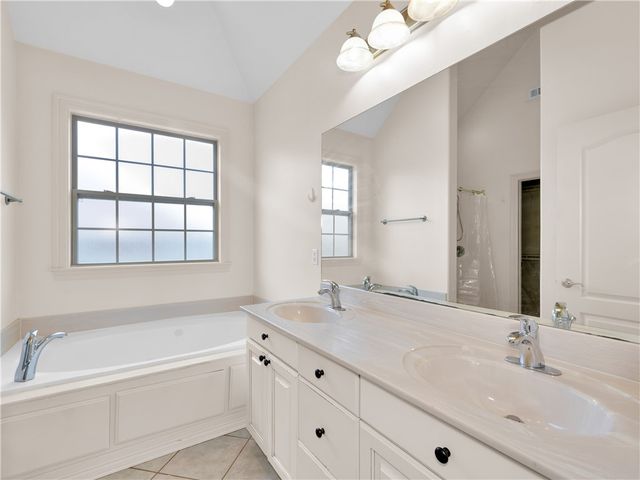 528 N Brices Cross Drive, Fayetteville, AR 72704