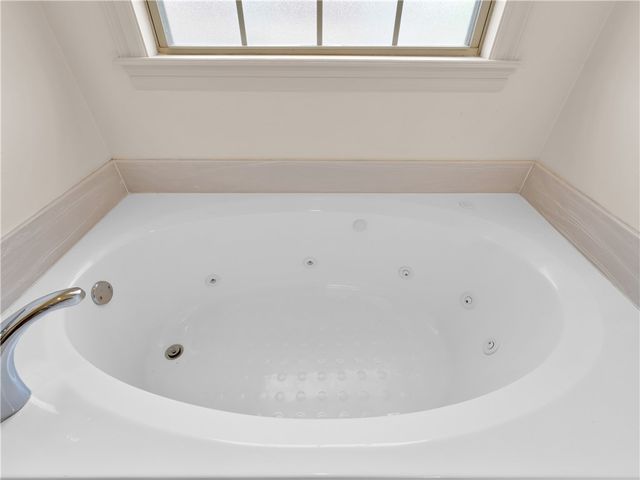 528 N Brices Cross Drive, Fayetteville, AR 72704