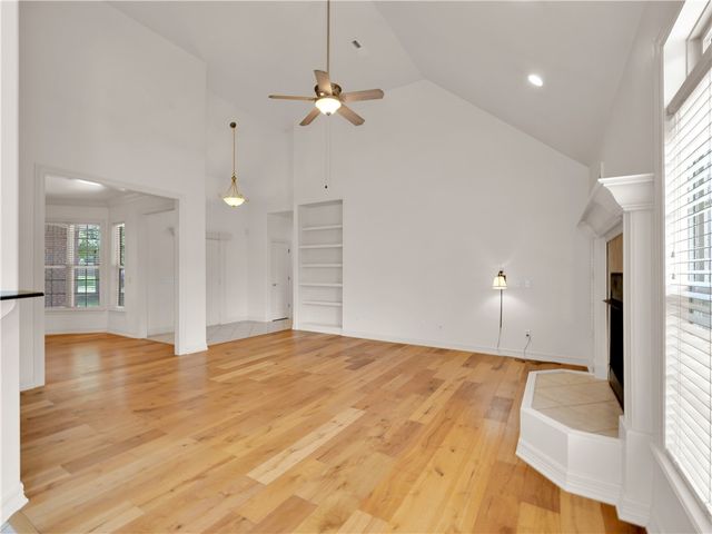 528 N Brices Cross Drive, Fayetteville, AR 72704