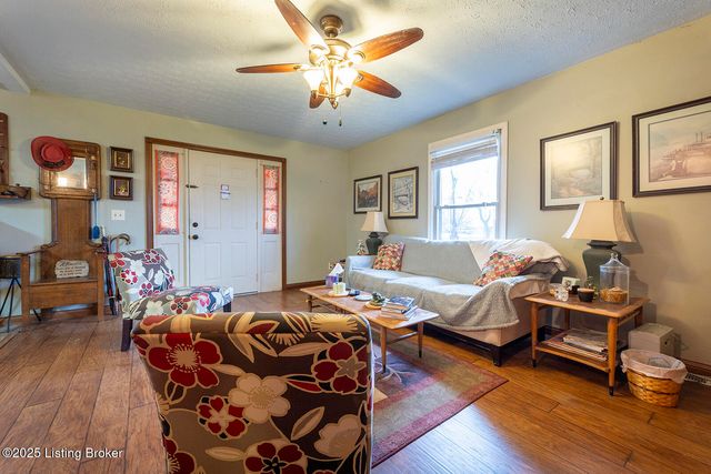 144 Hurstbourne Dr, Bardstown, KY 40004