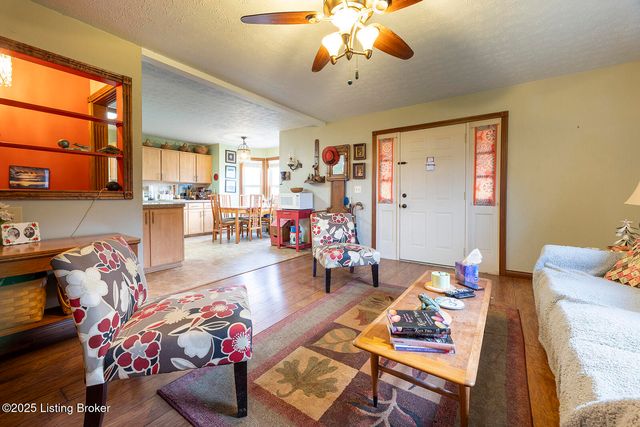 144 Hurstbourne Dr, Bardstown, KY 40004