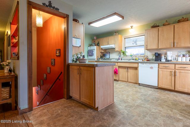 144 Hurstbourne Dr, Bardstown, KY 40004