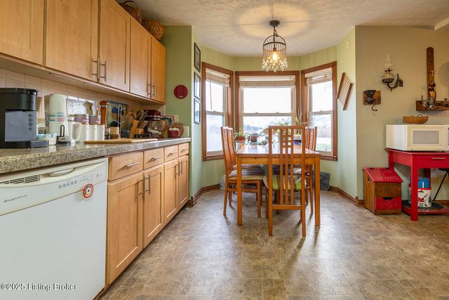 144 Hurstbourne Dr, Bardstown, KY 40004