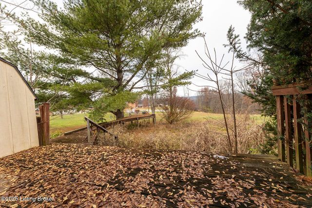 144 Hurstbourne Dr, Bardstown, KY 40004