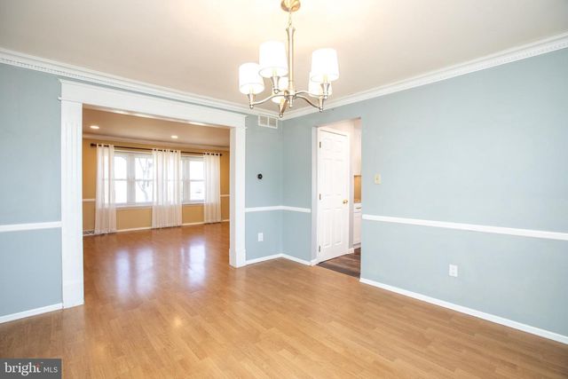 2 DONCASTER RD, Cherry Hill, NJ 08003