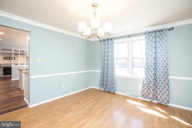 2 DONCASTER RD, Cherry Hill, NJ 08003