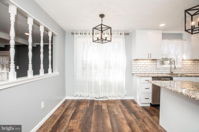 2 DONCASTER RD, Cherry Hill, NJ 08003