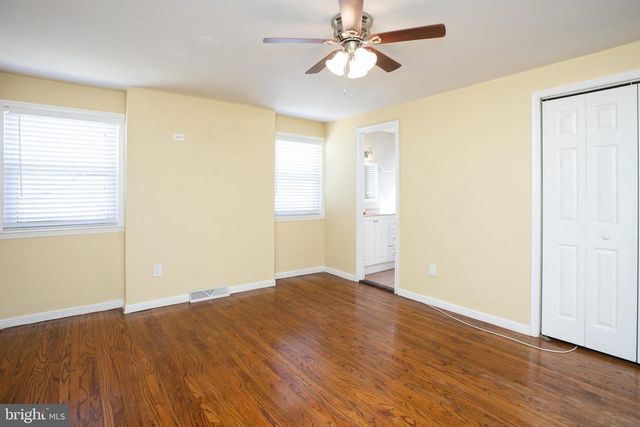 2 DONCASTER RD, Cherry Hill, NJ 08003