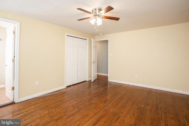 2 DONCASTER RD, Cherry Hill, NJ 08003