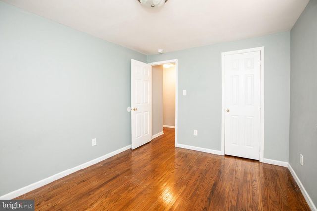 2 DONCASTER RD, Cherry Hill, NJ 08003