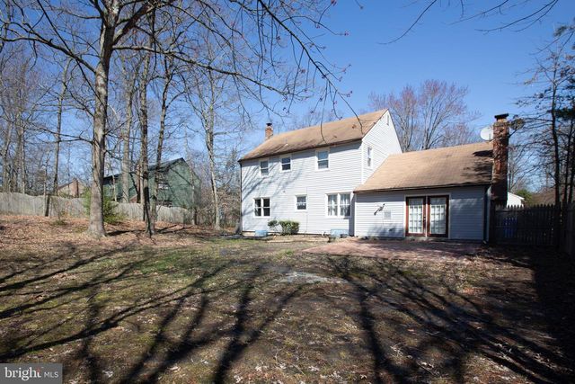2 DONCASTER RD, Cherry Hill, NJ 08003