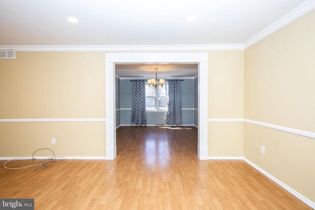 2 DONCASTER RD, Cherry Hill, NJ 08003