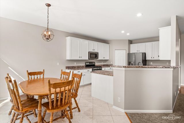 1315 Slater Street, Sugar Grove, IL 60554