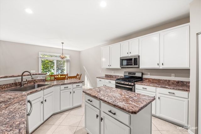 1315 Slater Street, Sugar Grove, IL 60554