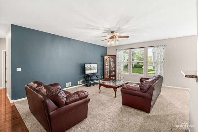 1315 Slater Street, Sugar Grove, IL 60554