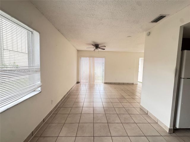5944 NW 21st St 51-C, Lauderhill, FL 33313