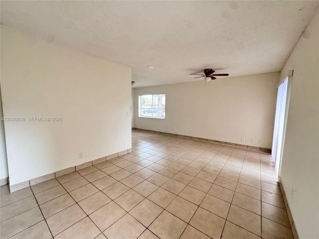 5944 NW 21st St 51-C, Lauderhill, FL 33313