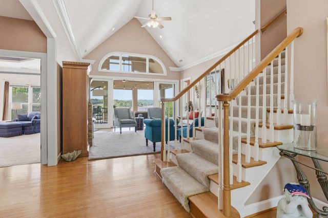 305 Harbor Dr, Old Hickory, TN 37138