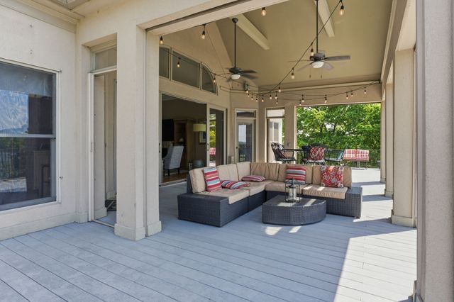 305 Harbor Dr, Old Hickory, TN 37138