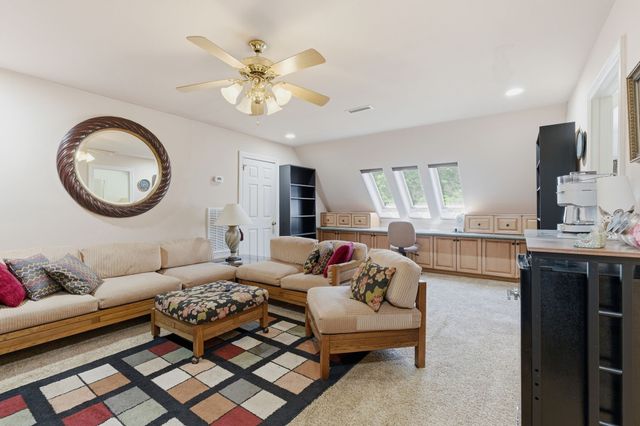 305 Harbor Dr, Old Hickory, TN 37138