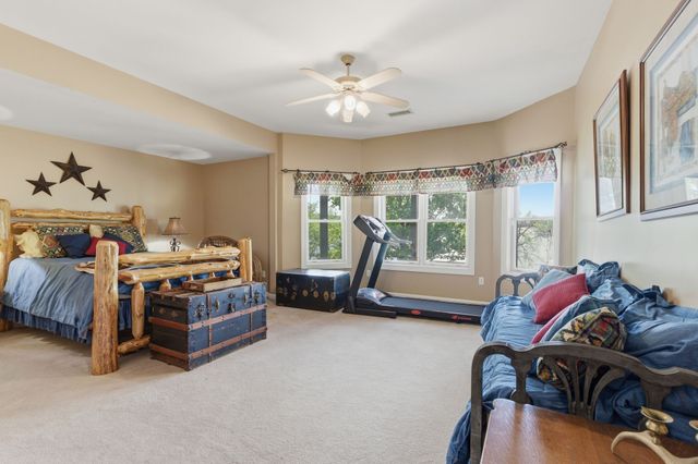 305 Harbor Dr, Old Hickory, TN 37138
