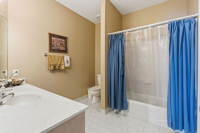 305 Harbor Dr, Old Hickory, TN 37138
