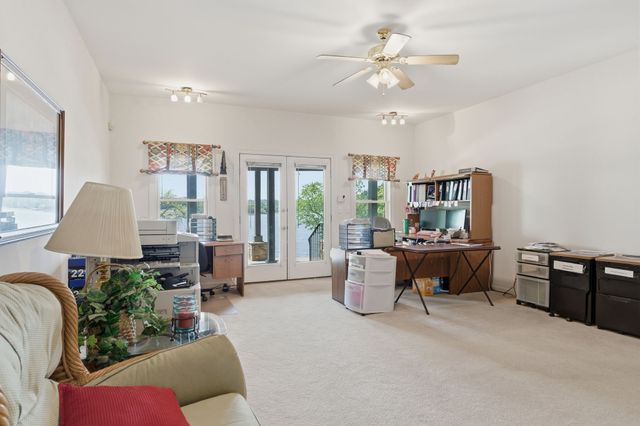 305 Harbor Dr, Old Hickory, TN 37138