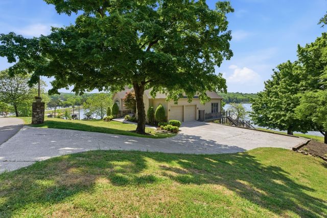 305 Harbor Dr, Old Hickory, TN 37138