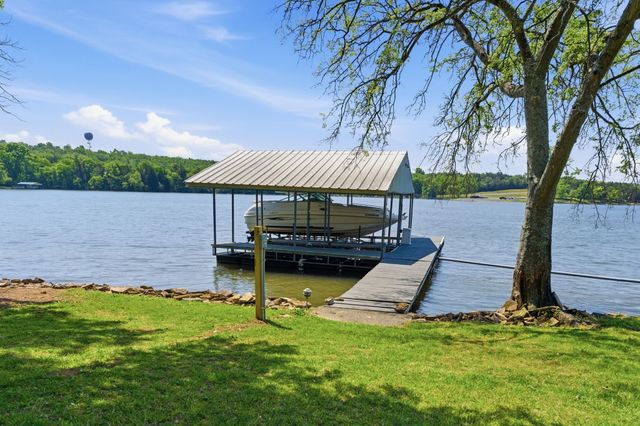 305 Harbor Dr, Old Hickory, TN 37138