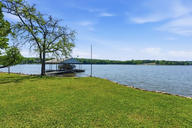 305 Harbor Dr, Old Hickory, TN 37138
