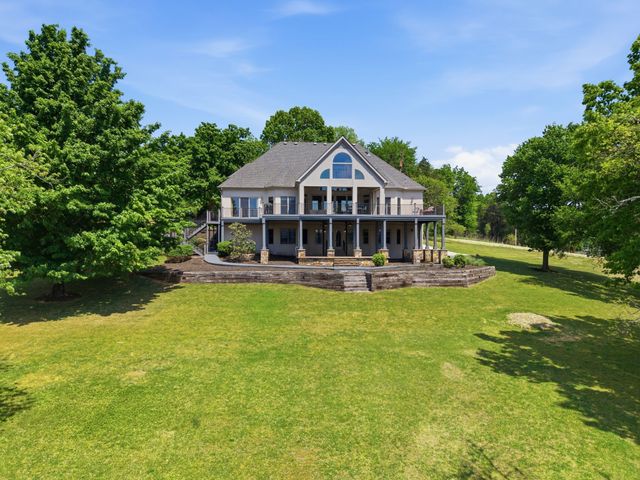 305 Harbor Dr, Old Hickory, TN 37138