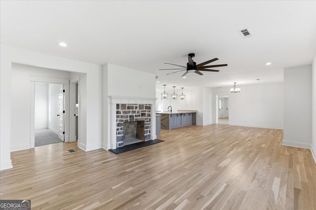 32 Church Street, Taylorsville, GA 30178