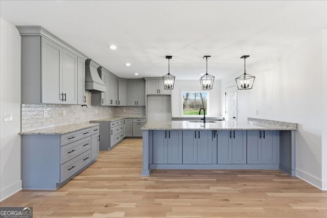 32 Church Street, Taylorsville, GA 30178