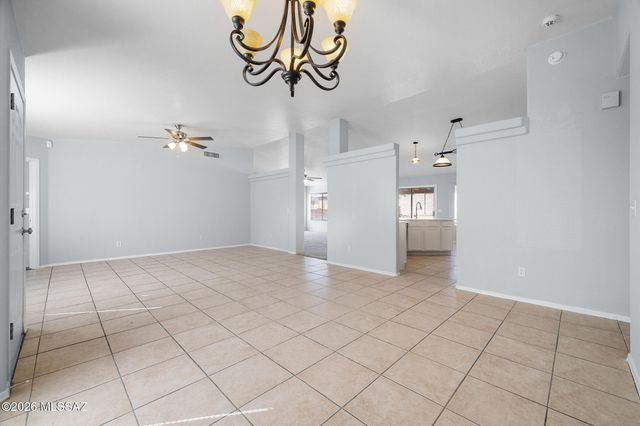 10235 E Rainbow Meadow Drive, Tucson, AZ 85747