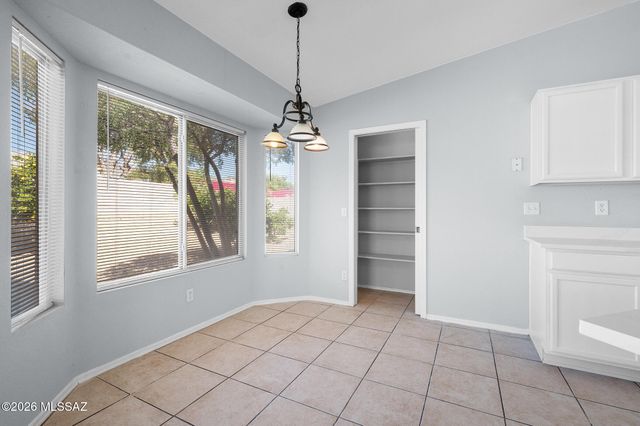 10235 E Rainbow Meadow Drive, Tucson, AZ 85747