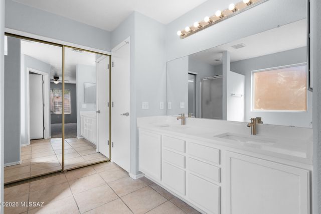 10235 E Rainbow Meadow Drive, Tucson, AZ 85747