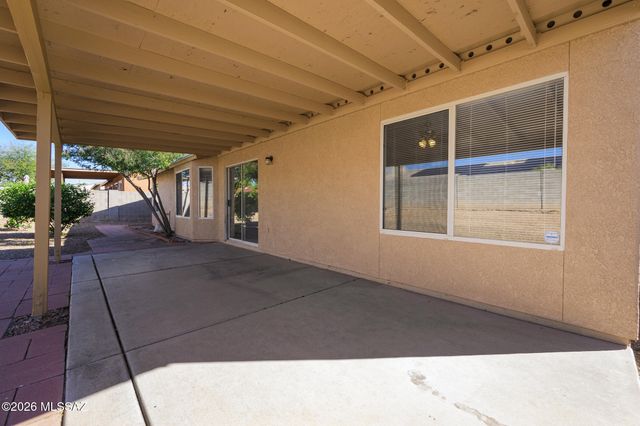 10235 E Rainbow Meadow Drive, Tucson, AZ 85747