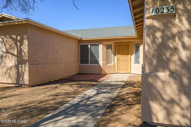 10235 E Rainbow Meadow Drive, Tucson, AZ 85747