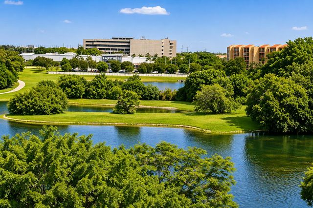 9682 Fontainebleau Boulevard 603, Miami, FL 33172