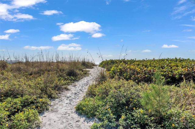 5635 GULF OF MEXICO DRIVE 202, Longboat Key, FL 34228