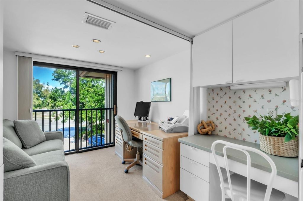 Image 19 of property listing at 5635 GULF OF MEXICO DRIVE 202, Longboat Key, FL 34228